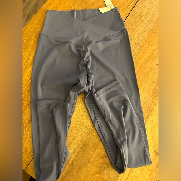 OFFLINE By Aerie Real Me High Waisted Crossover Legging BLUE -large - Picture 9 of 16